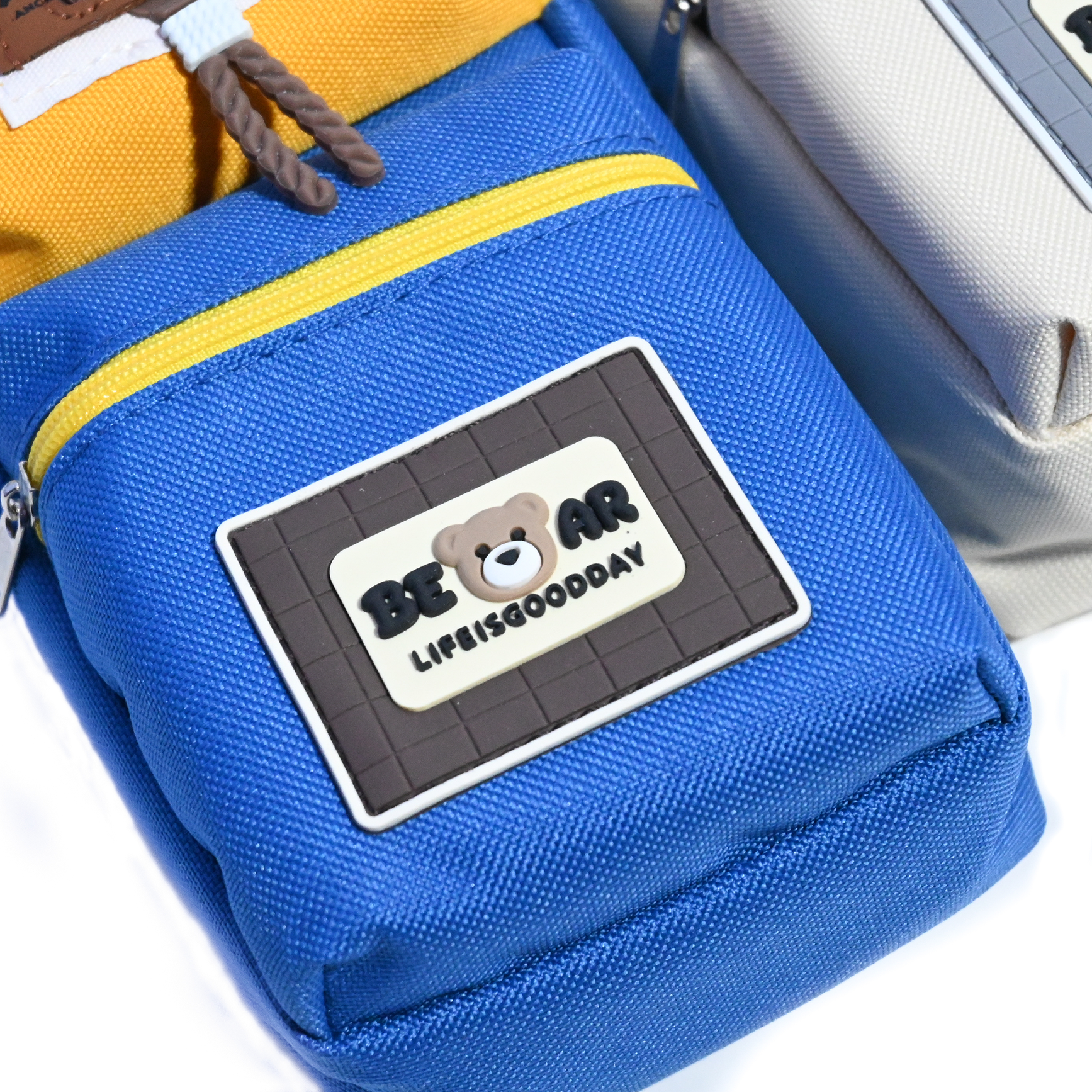 Cute Multi-Pocket Kids Pencil Case – Compact Canvas Stationery Pouch (21cm)