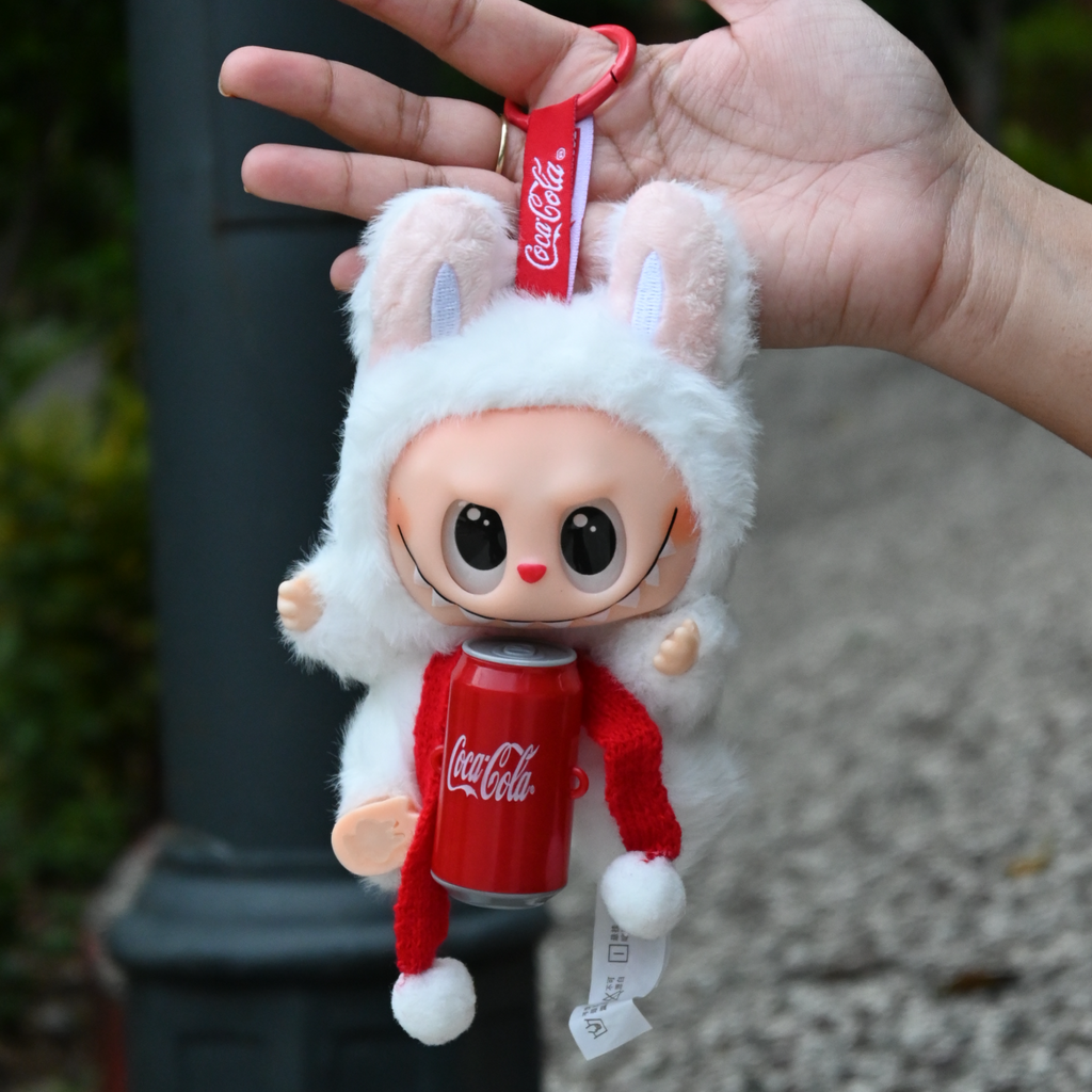Coca-Cola Labubu Mystery Box – Singing Labubu Xmas Special (Light & Sound Edition)