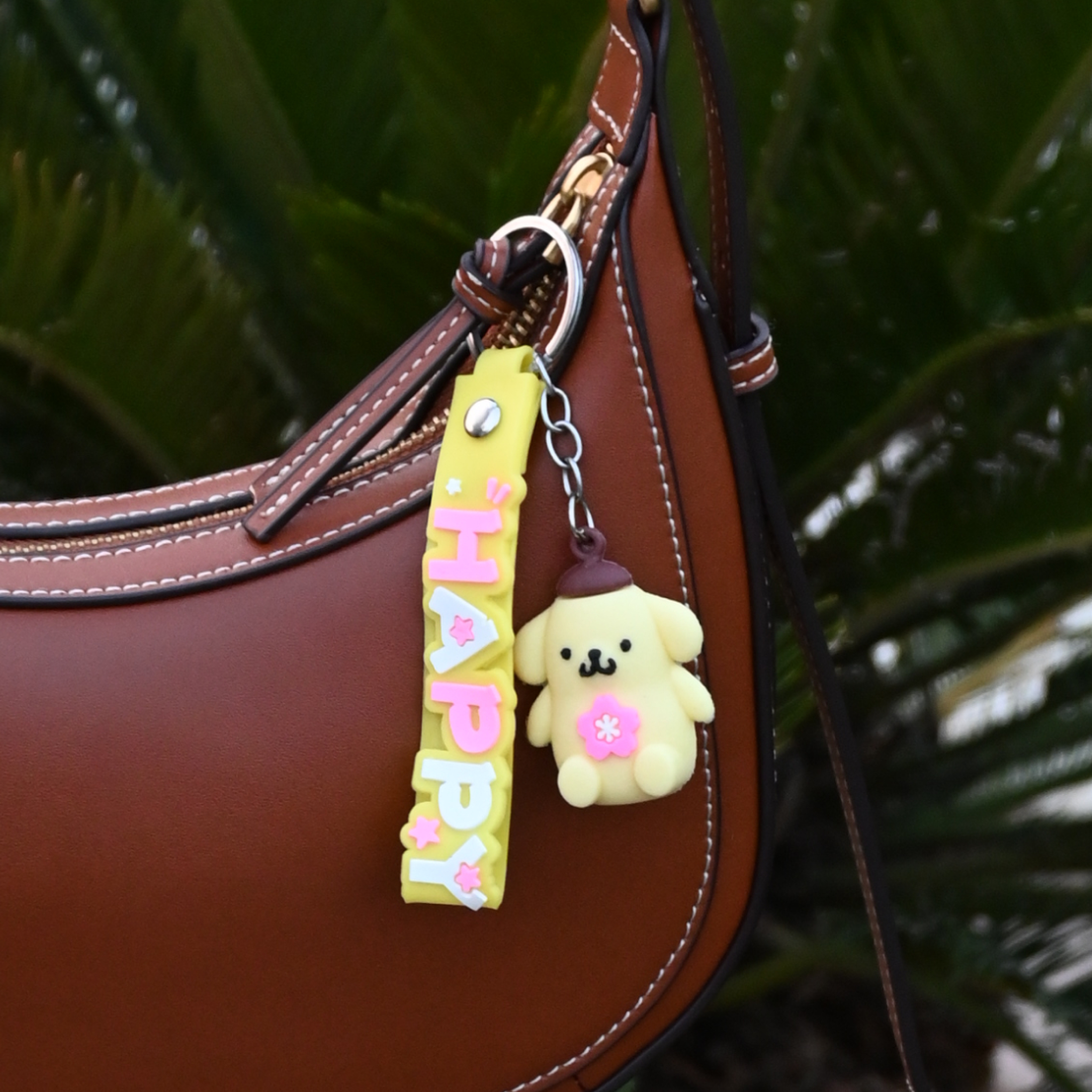Cute Pompompurin-Inspired Keychain - Kawaii Dog Character Keyring with Yellow “HAPPY” Strap