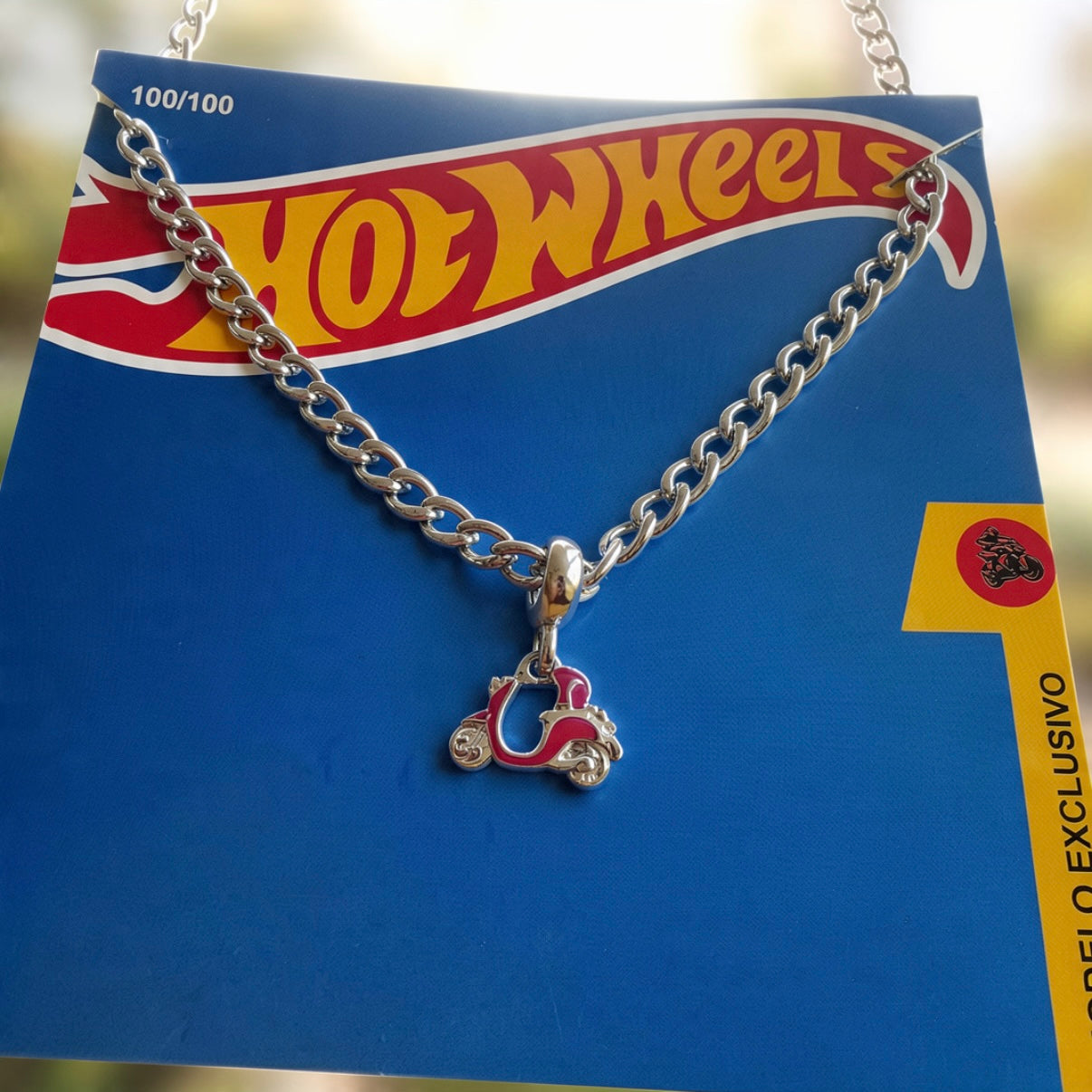 Alex and Ani x Hot Wheels® Edition Couple
Pendant Necklace Set - Scooter & Motorcycle |
60cm Chain