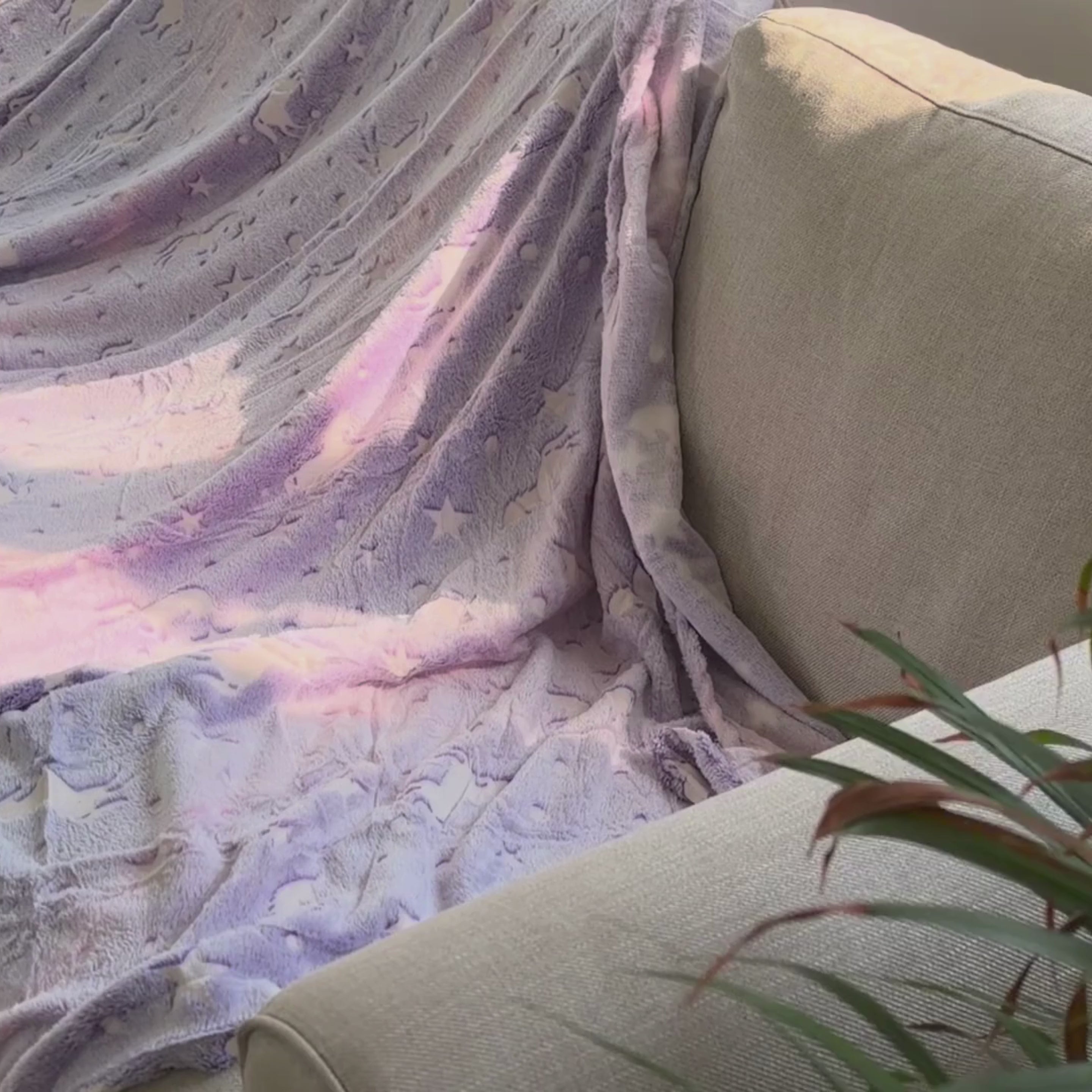 Magic Glow-in-the-Dark Blanket – 6x6 ft Soft Kids Blanket (Multiple Designs)